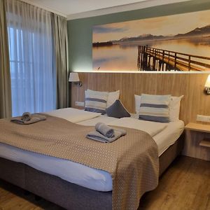 Zimmer mit Kingsize-Bett